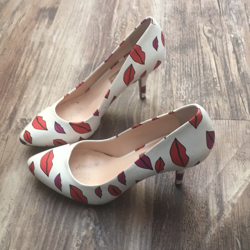 INC International Concepts Lips Heels